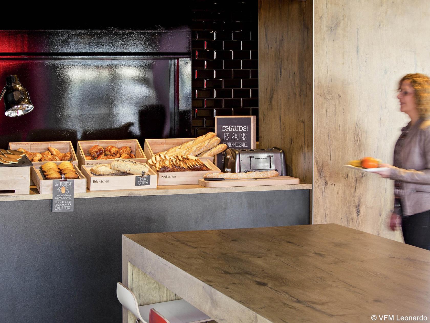 Ibis Clermont Ferrand Montferrand Hotel Екстериор снимка
