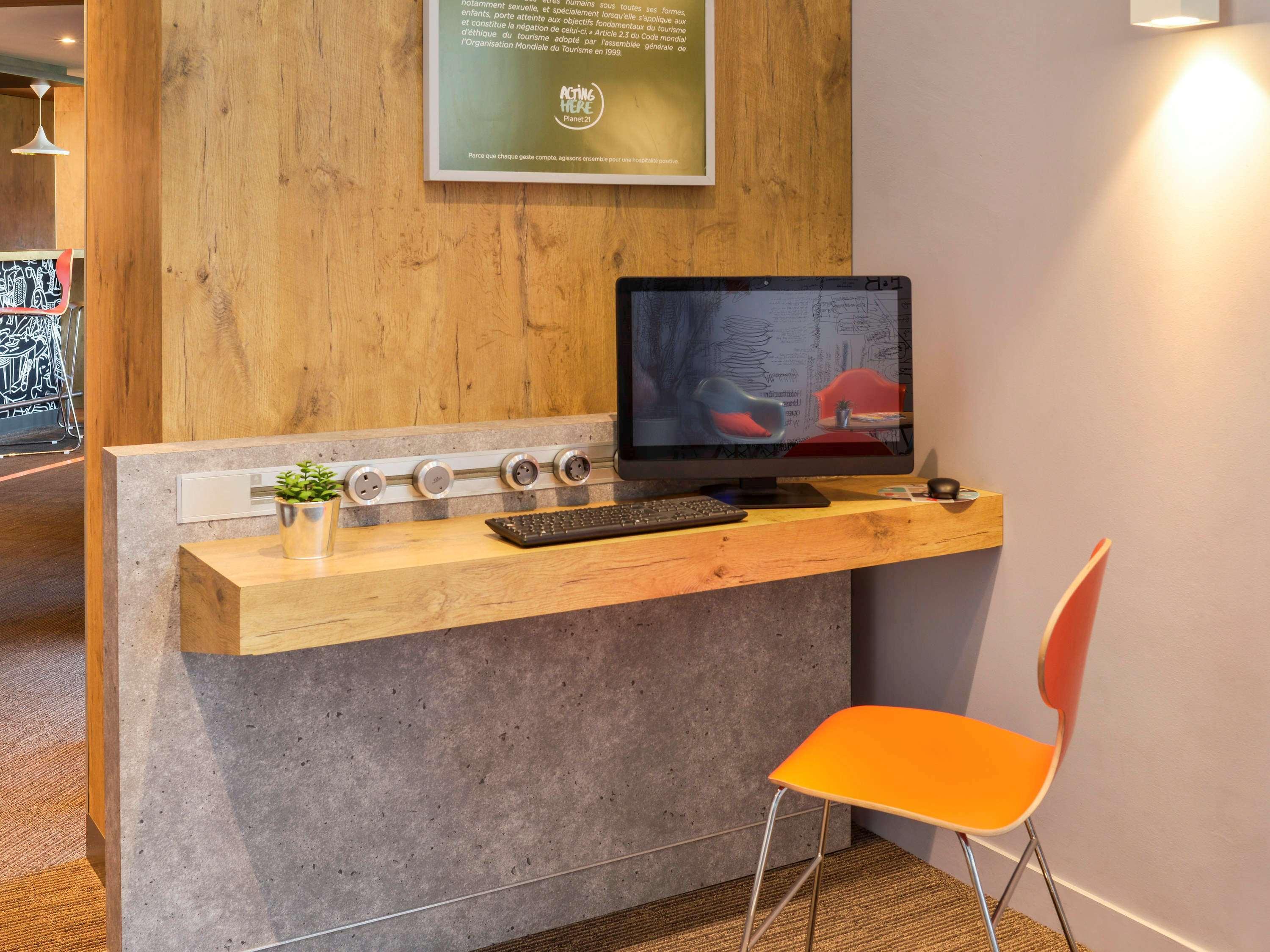 Ibis Clermont Ferrand Montferrand Hotel Екстериор снимка